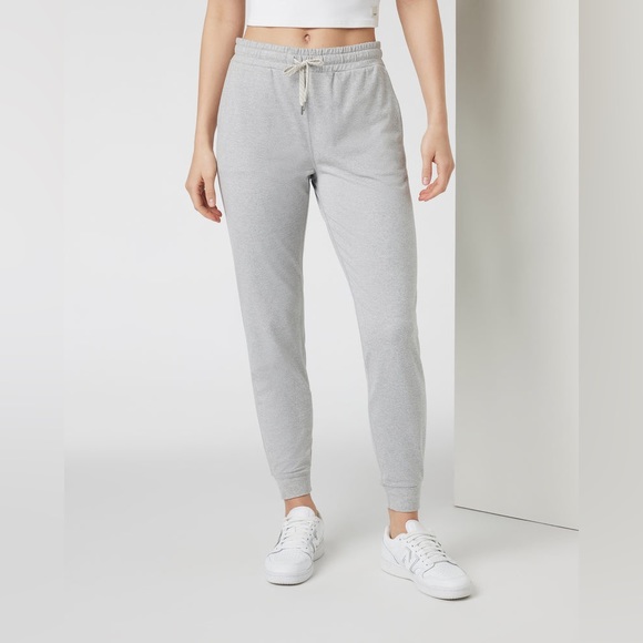 NEW Vuori Performance Jogger Long Women's DreamKnit Joggers Pale Grey Heather